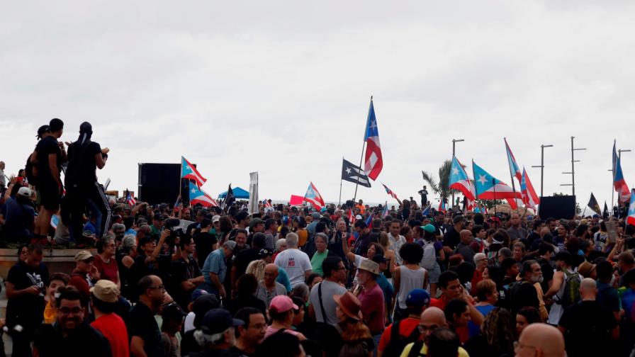 Cantantes y deportistas piden la dimisión de la gobernadora de Puerto Rico