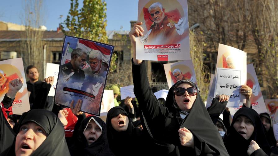Iraníes protestan contra derribo de avión de pasajeros