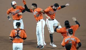 Orioles cortan mala racha; superan a Medias Rojas