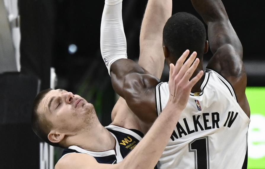 Spurs vencen a Nuggets; cortan racha de dos derrotas