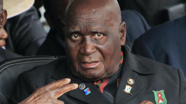 Muere Kenneth Kaunda, 1er presidente electo de Zambia