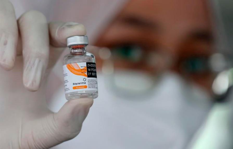 Un estudio del NYT cuestiona eficacia de la vacuna china en algunos países