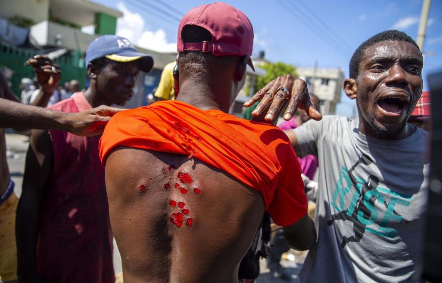 Policía dispara a multitud que protesta contra el presidente de Haití