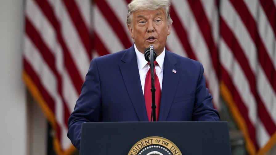 Trump pregona avances en vacuna contra COVID-19