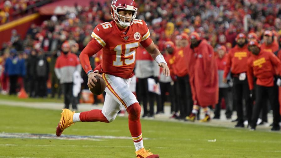 Chiefs dominan 40-9 a Raiders y toman control divisional