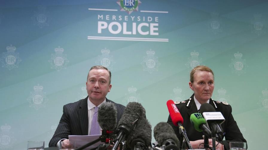 Liberan a 4 detenidos tras explosión de un taxi en Liverpool