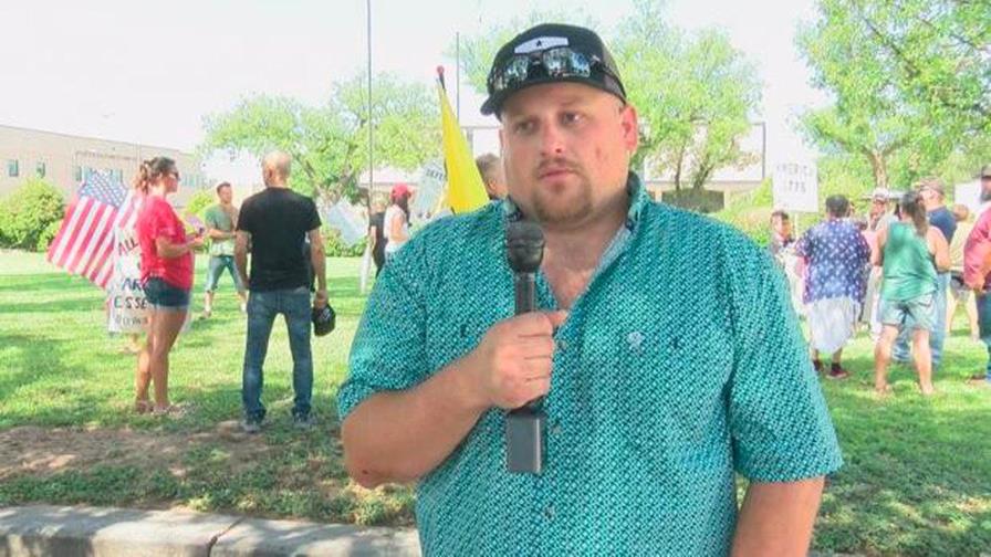 Murió por COVID-19 el líder del movimiento antimascarillas en Texas