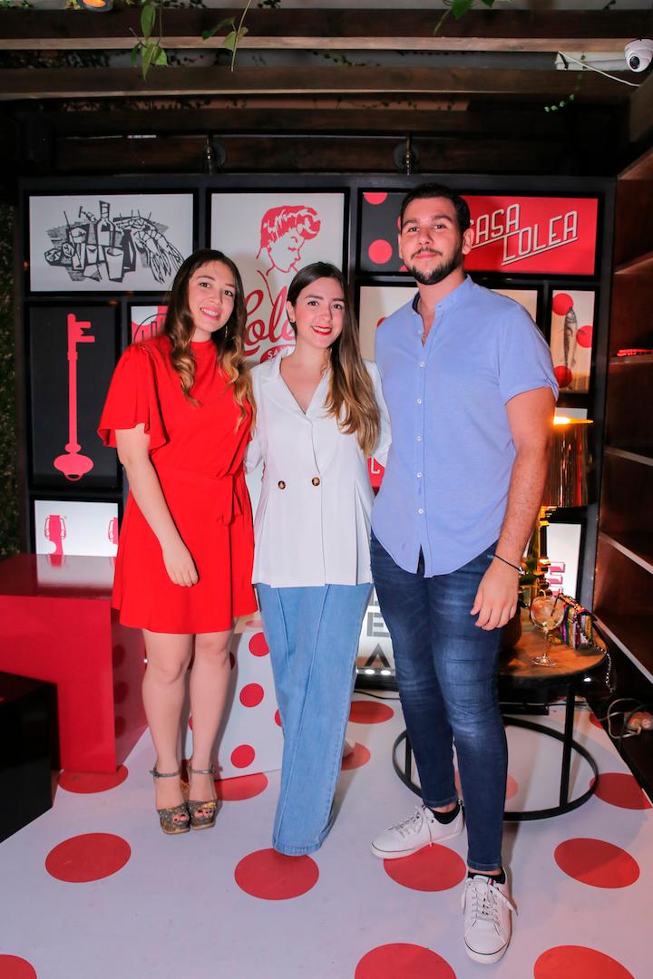 Laura Núñez, Ana Cristina Hernández y Juan Luis Minaya.