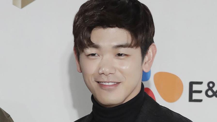 Estrellas de K-pop promueven salud mental