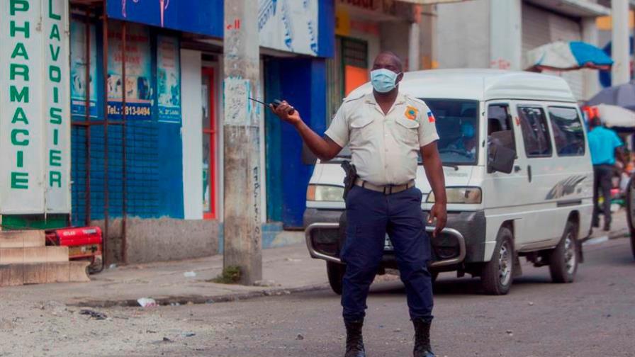 “Absurdas” medidas imposibilitan a los haitianos regresar a su país “Absurdas” medidas imposibilitan a los haitianos regresar a su país