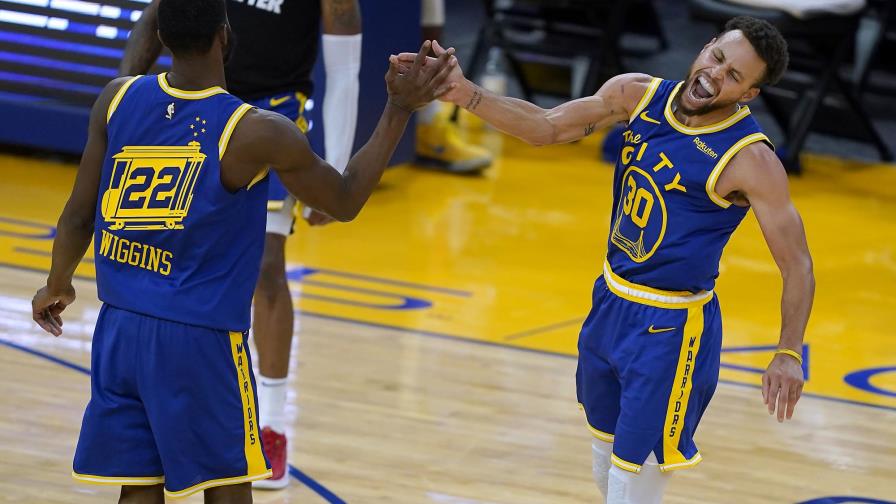 Curry encesta 38 y Warriors remontan ante Clippers