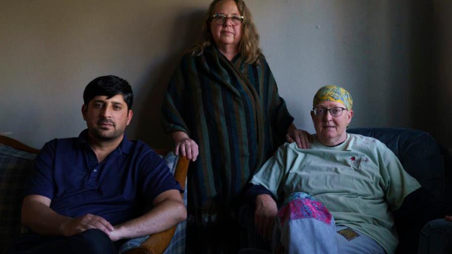 Mujer de Minnesota usa propios recursos para salvar afganos