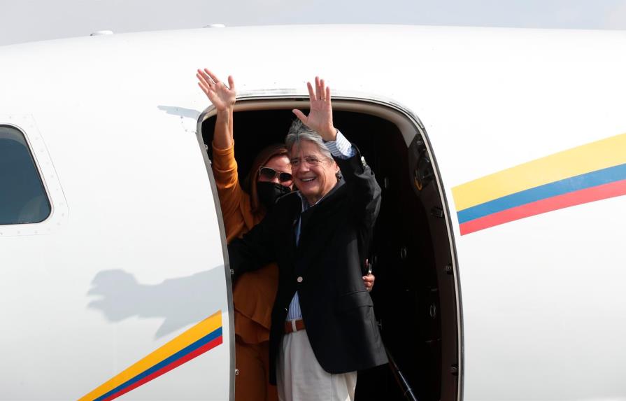 El Presidente de Ecuador viaja a Miami para una operación de médula espinal