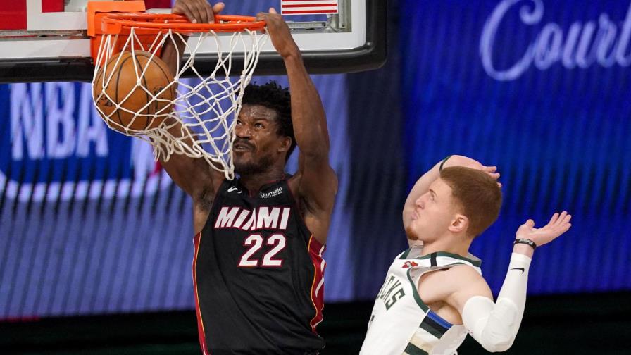 Butler anota 40 y el Heat se impone 115-104 a los Bucks