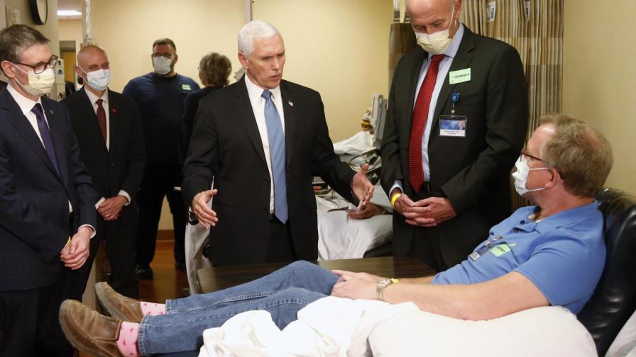 Pence, criticado tras visita a Clínica Mayo sin mascarilla