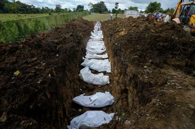 Exhuman 4 víctimas de invasión de EEUU en caribe panameño