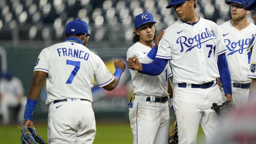 Reales remontan ante Cardenales impulsados por el bullpen