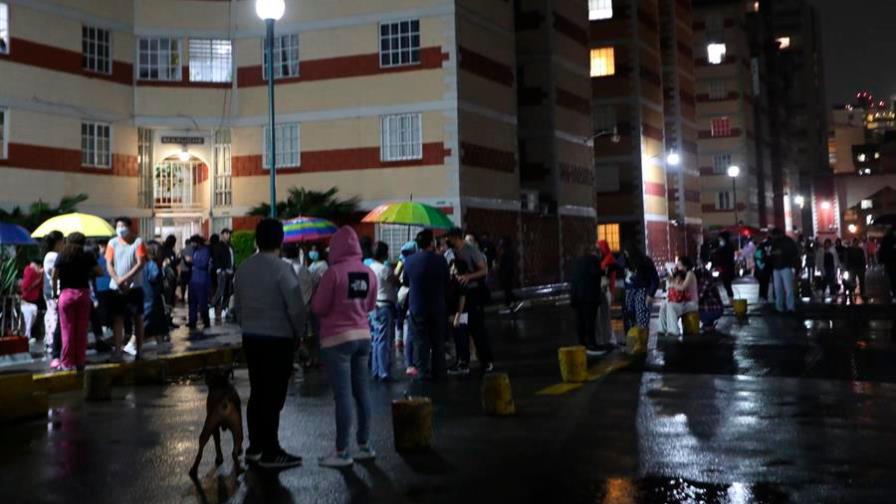 Un sismo de magnitud 6.9 se deja sentir en Ciudad de México