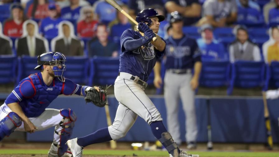 Walls batea 2 dobles en debut, Rays vencen a Azulejos