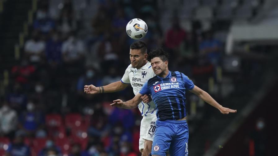 Sancionan a clubes y dirigentes del fútbol mexicano