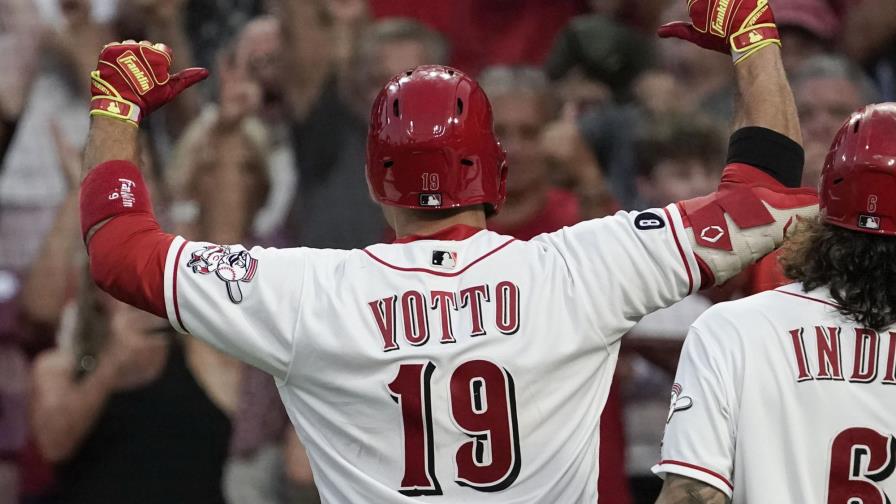 Castillo gana con el respaldo de jonrón de tres carreras de Votto
