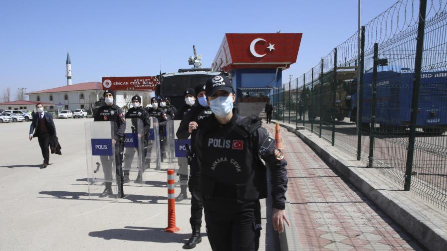 Turquía condena a decenas de personas por intento de golpe