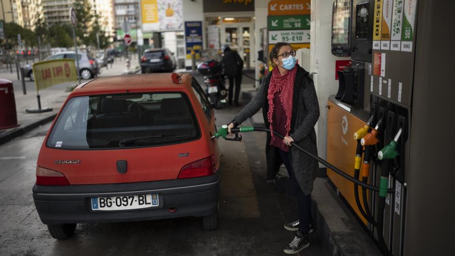 Francia ofrece dinero ante alza de precios de gasolina Francia ofrece dinero ante alza de precios de gasolina