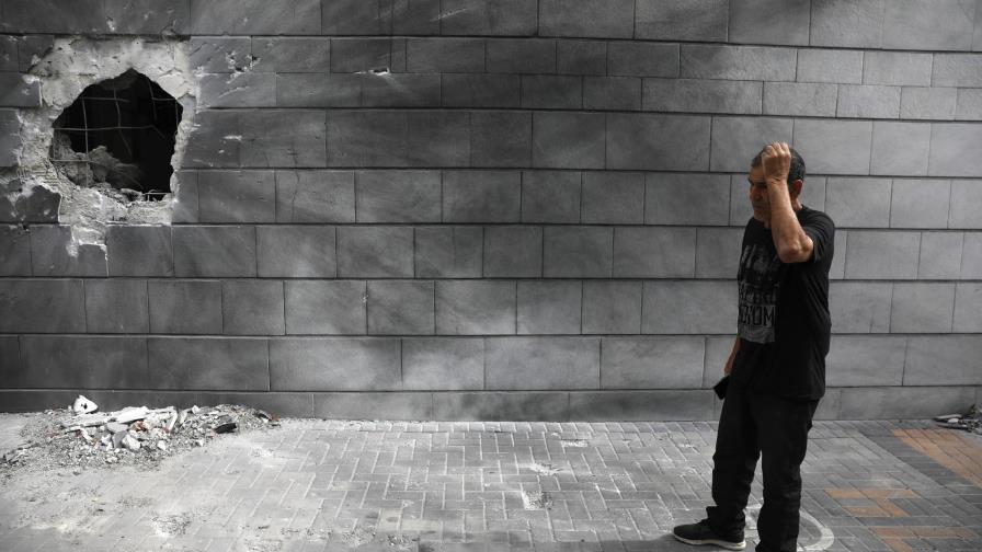 Ataque israelí mata a 10 en casa en Gaza, la mayoría niños