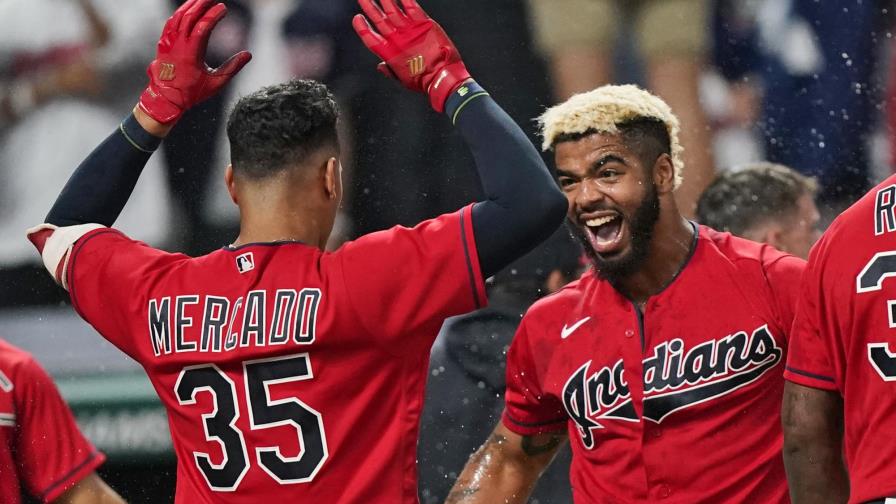 Indios corren mal las bases pero vencen 2-1 a Reales Indios corren mal las bases pero vencen 2-1 a Reales