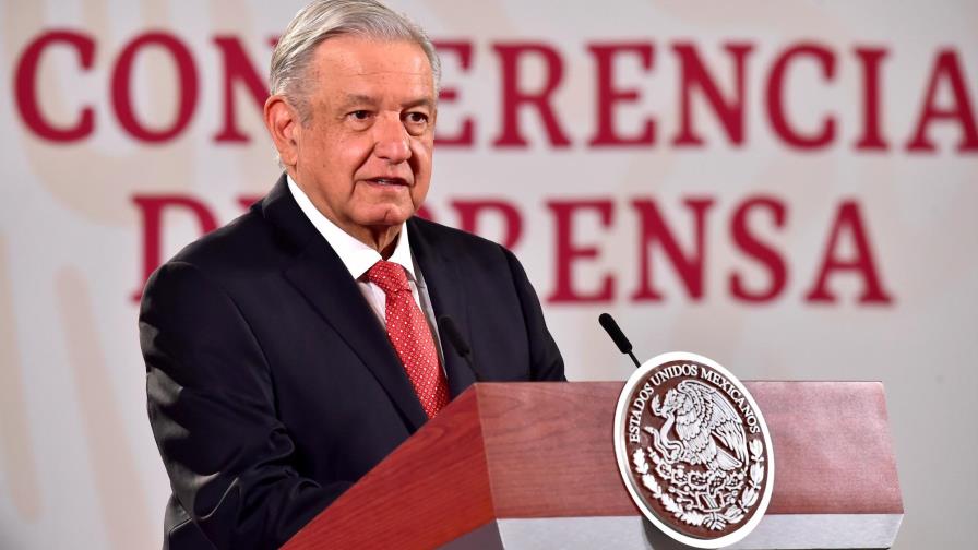 López Obrador celebra el histórico retiro del fuero presidencial en México
