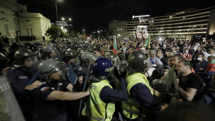 Bulgaria: Miles exigen renuncia de primer ministro