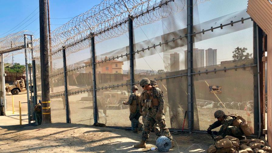 Refuerzan frontera en EEUU ante el posible arribo de caravana de migrantes