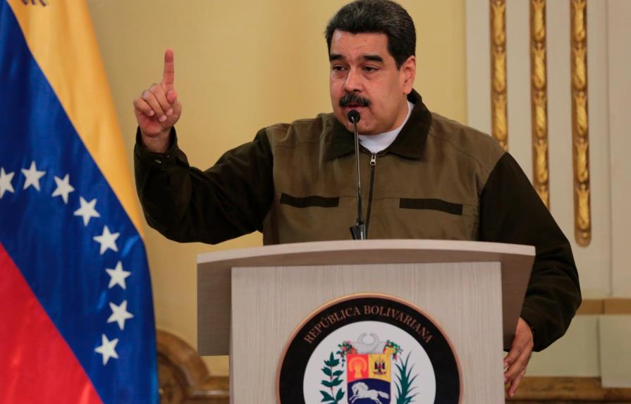 Maduro dice que será duro con quienes sigan en “guerra económica”