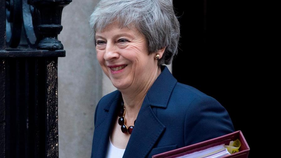 Día definitorio para May: busca apoyo para acuerdo con la Unión Europea