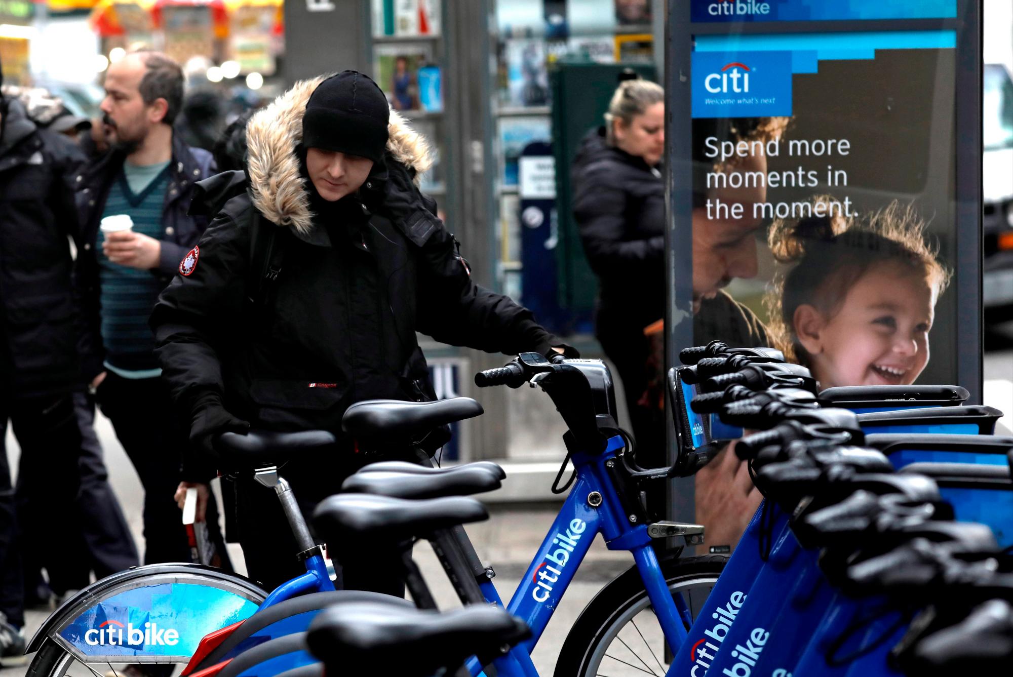 El programa Citi Bike Share en asociación con la ciudad de Nueva York cumple cinco años, en el centro de Manhattan en la ciudad de Nueva York, Nueva York(EE. UU.). Según un informe de la ONU, las emisiones de CO2 aumentaron por primera vez en cuatro años. El informe llega solo unos días antes de la Conferencia de las Naciones Unidas sobre el Cambio Climático COP24 que tendrá lugar en Polonia del 2 al 14 de diciembre.