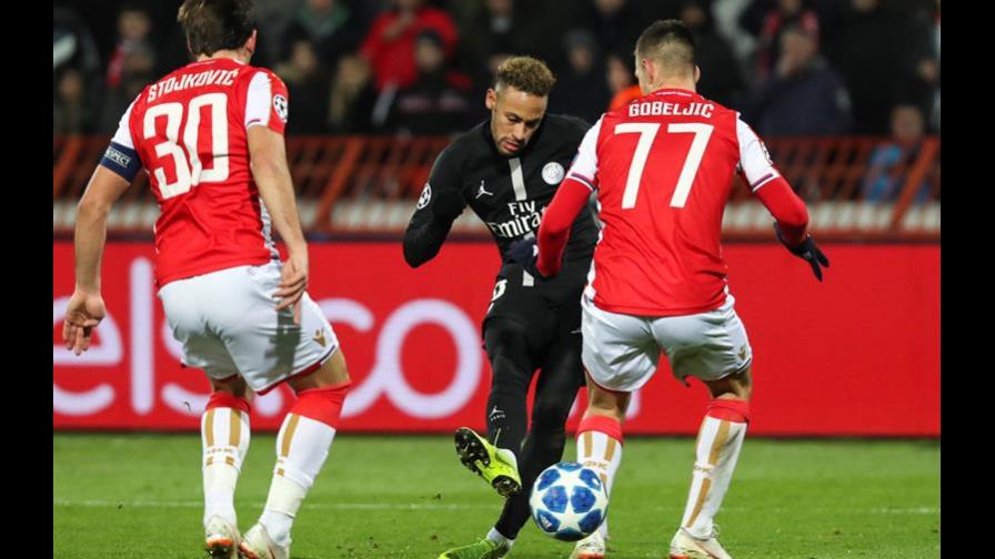 PSG y Liverpool salen vivos del grupo de la muerte, Italia pierde dos representantes