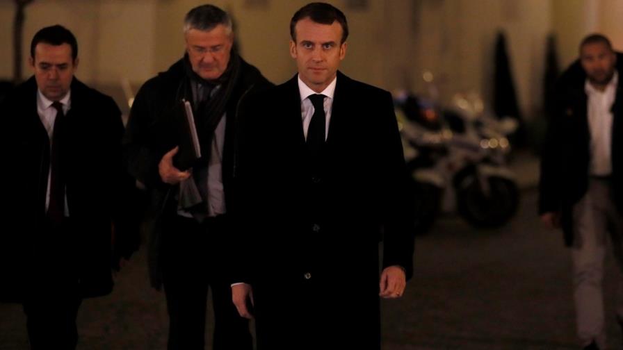 Macron se reúne con miembros del Gobierno en célula de crisis por el tiroteo