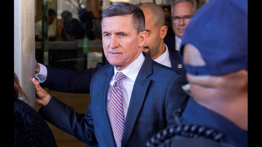 Juez retrasa sentencia contra Flynn, exasesor de Seguridad Nacional de Trump