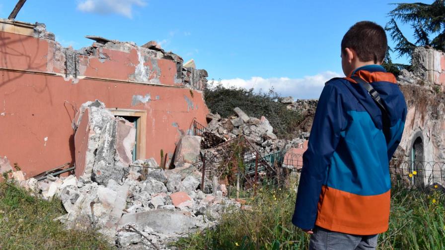 Terremoto sacude Sicilia causando heridos y derrumbes