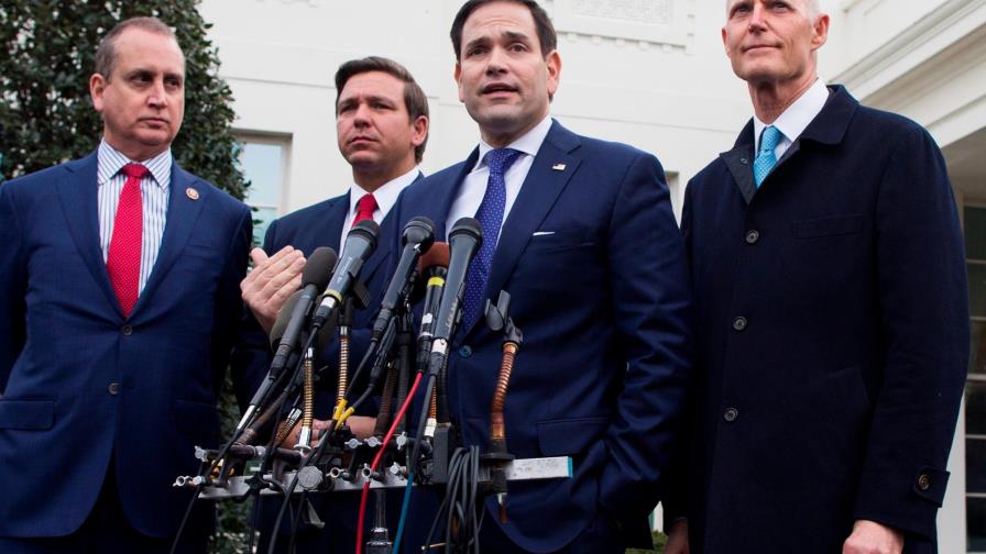 Los republicanos impulsan la propuesta de Trump para acabar con el cierre