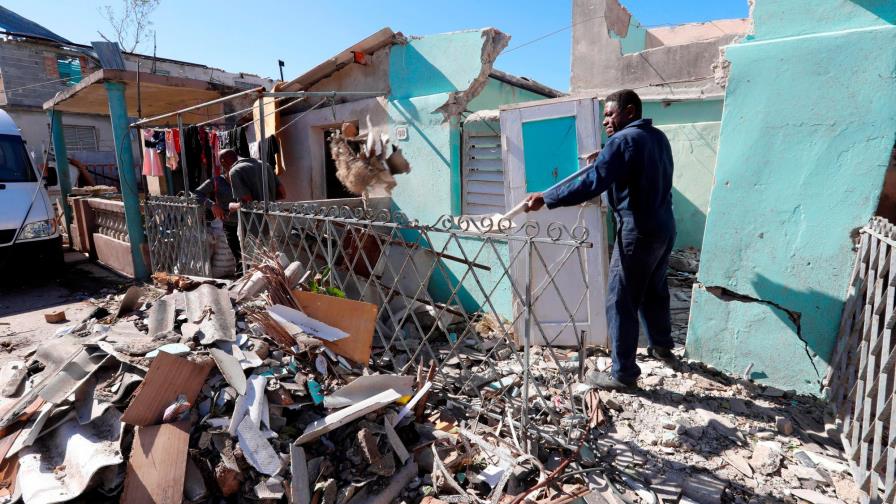 La Habana lucha por volver a la normalidad tras intenso tornado