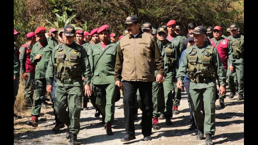 Estados Unidos descarta por ahora intervenir Venezuela militarmente