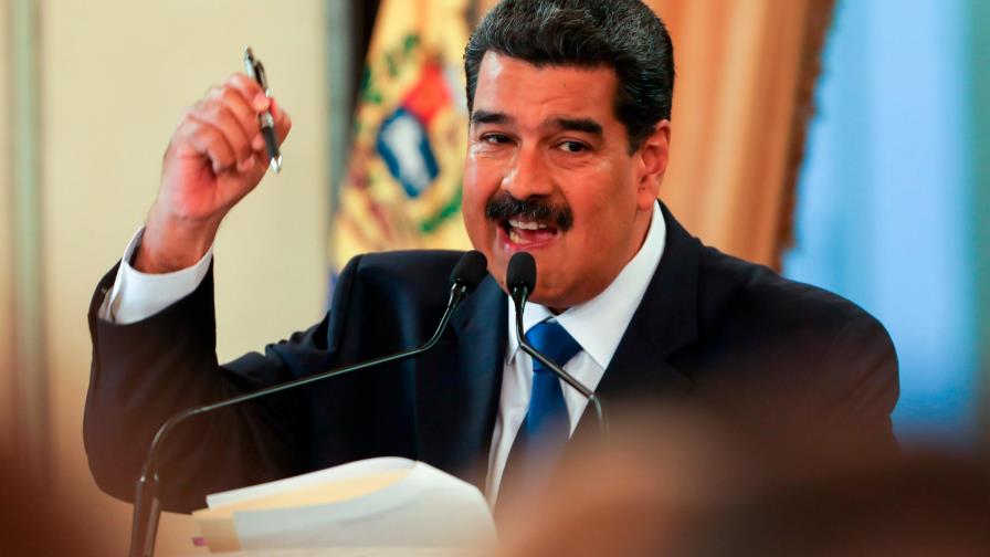 Maduro asegura que impedirá el “show” de la ayuda humanitaria