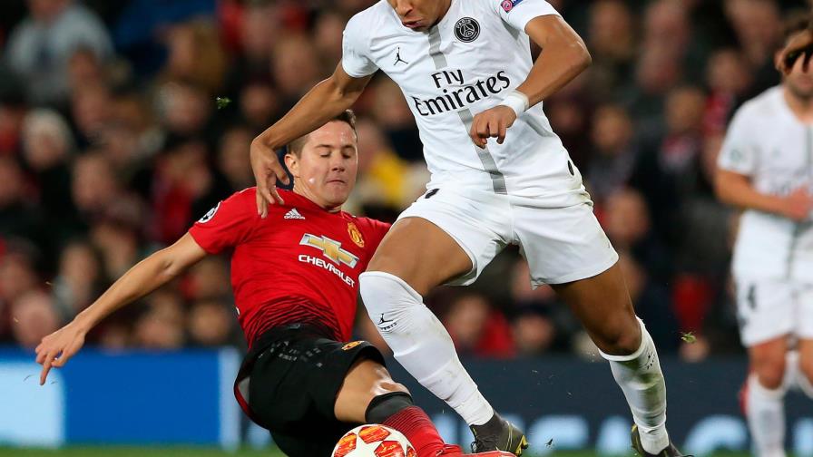París SG asalta Old Trafford y se acerca a los cuartos de Champions