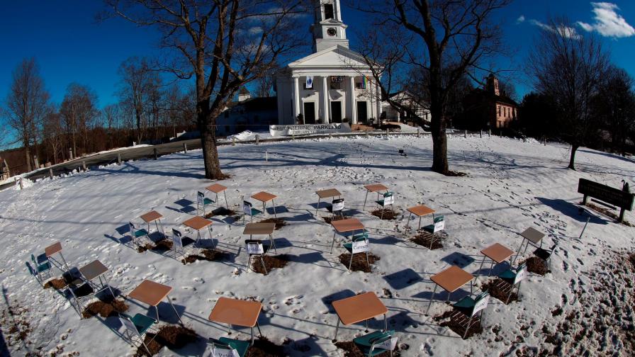 Parkland recuerda a las víctimas del trágico tiroteo del Día de San Valentín Parkland recuerda a las víctimas del trágico tiroteo del Día de San Valentín