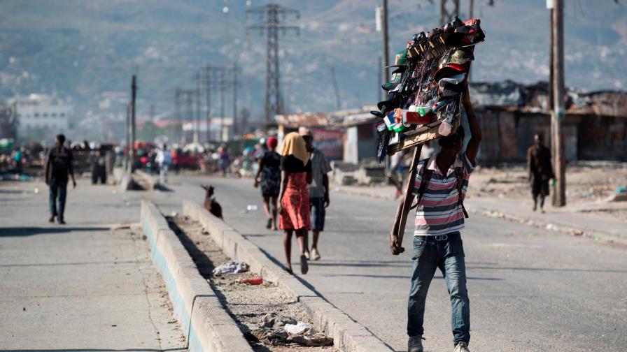 Bahamas reanuda repatriación haitianos y reabrirá embajada en Puerto Príncipe