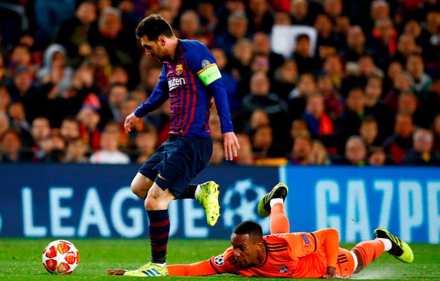 Messi acaba con el sufrimiento y mete al Barça en cuartos