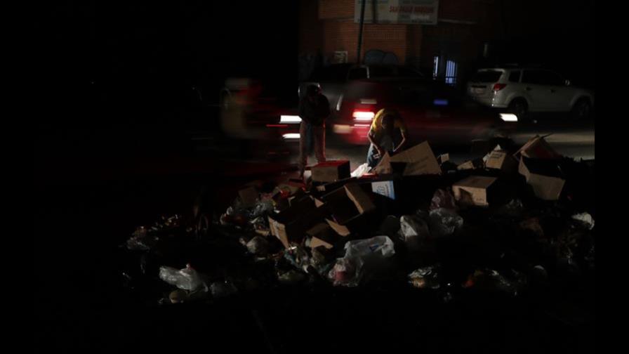 Venezuela sigue enfrentando las consecuencias de masivo apagón de hace un mes Venezuela sigue enfrentando las consecuencias de masivo apagón de hace un mes