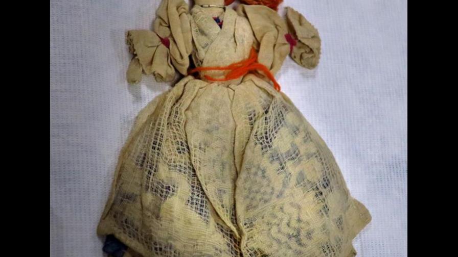 La muñeca diabólica del siglo XVIII hallada en el Archivo General de la Nación