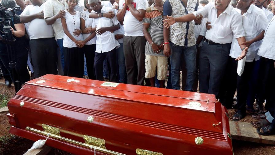 Sri Lanka rebaja casi 100 muertos las víctimas de los atentados, hasta 253 Sri Lanka rebaja casi 100 muertos las víctimas de los atentados, hasta 253